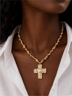 New! Coastal Preppy Gold Pearl Cross Statement Necklace NWOT 5038